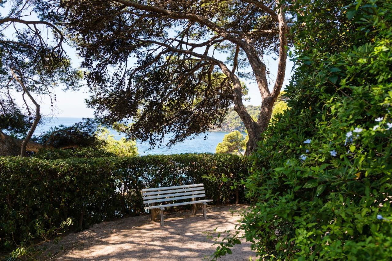 Parc Et Residence Le Provencal Йер Экстерьер фото