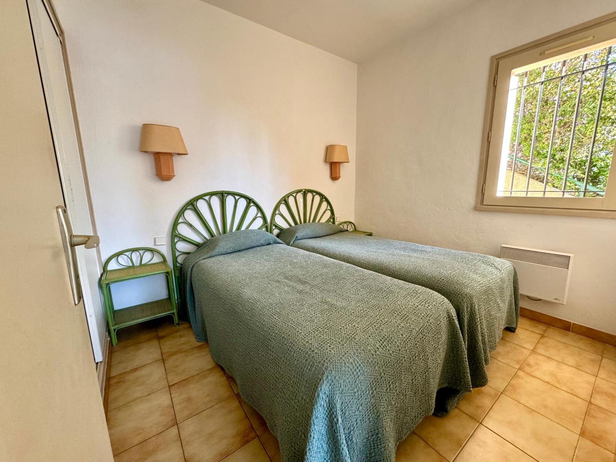 Parc Et Residence Le Provencal Йер Экстерьер фото