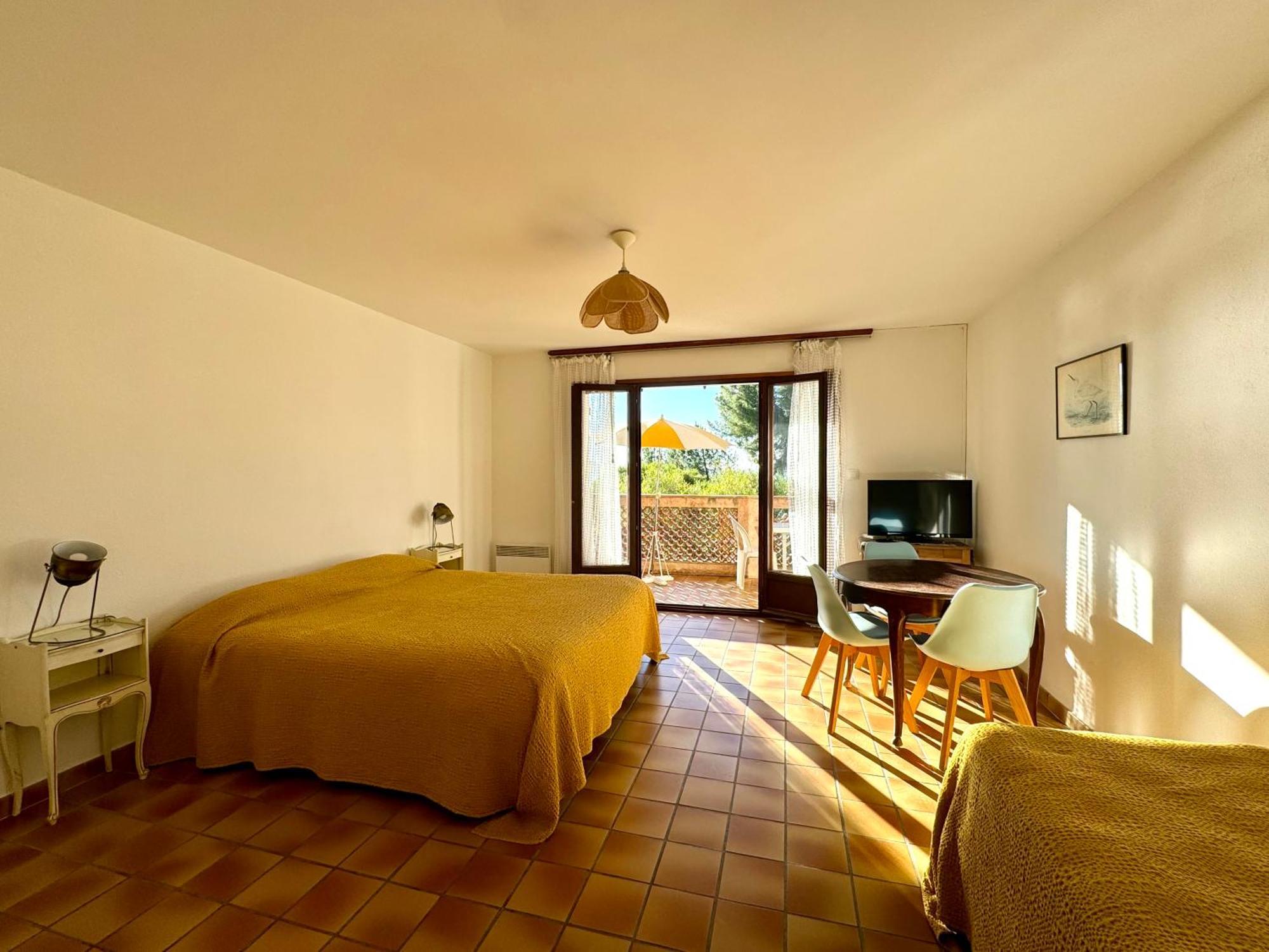 Parc Et Residence Le Provencal Йер Экстерьер фото