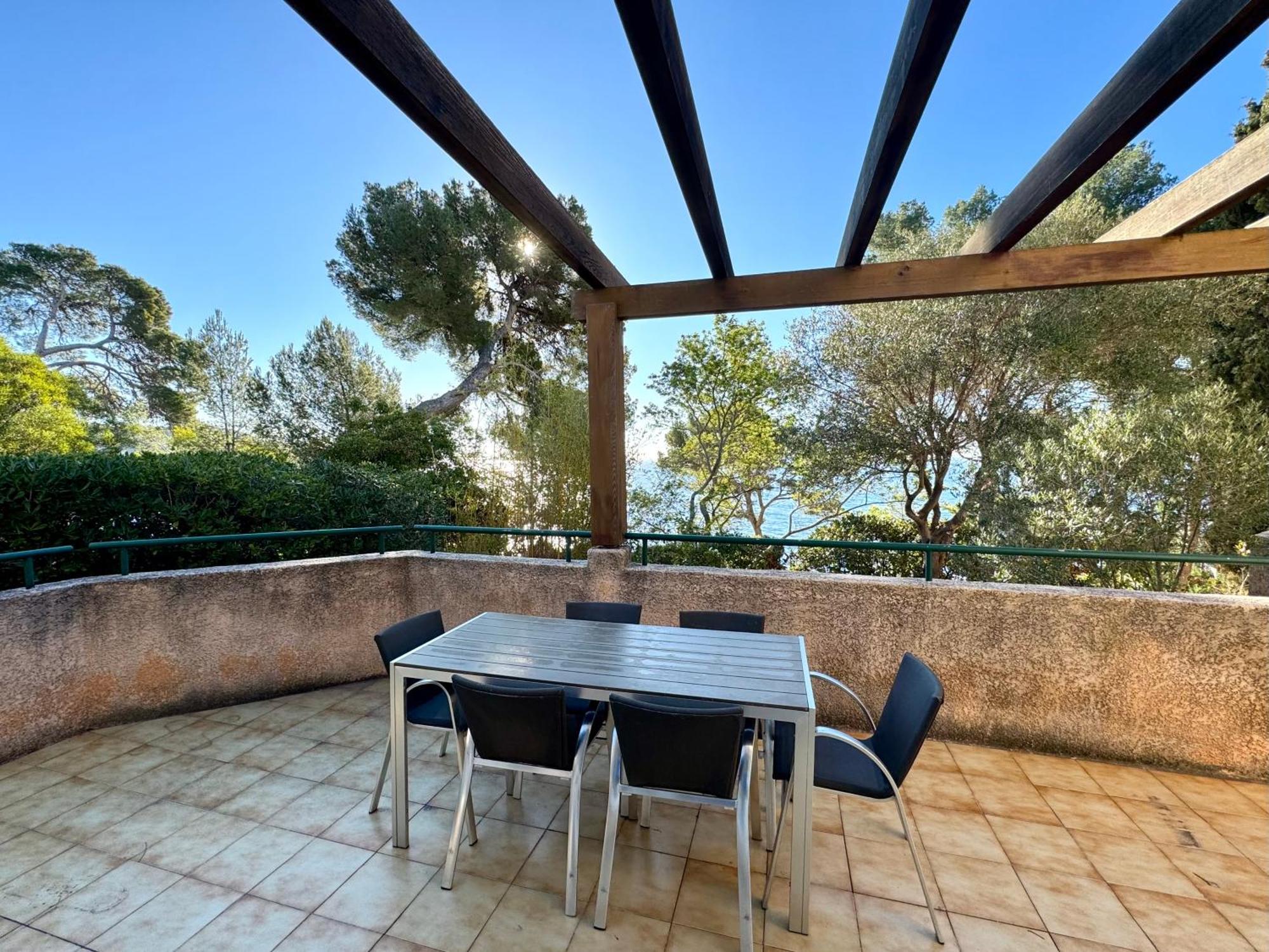 Parc Et Residence Le Provencal Йер Экстерьер фото